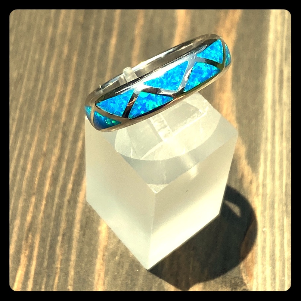 NEW 925 Sterling Silver & Fire 🔥 Opal ring